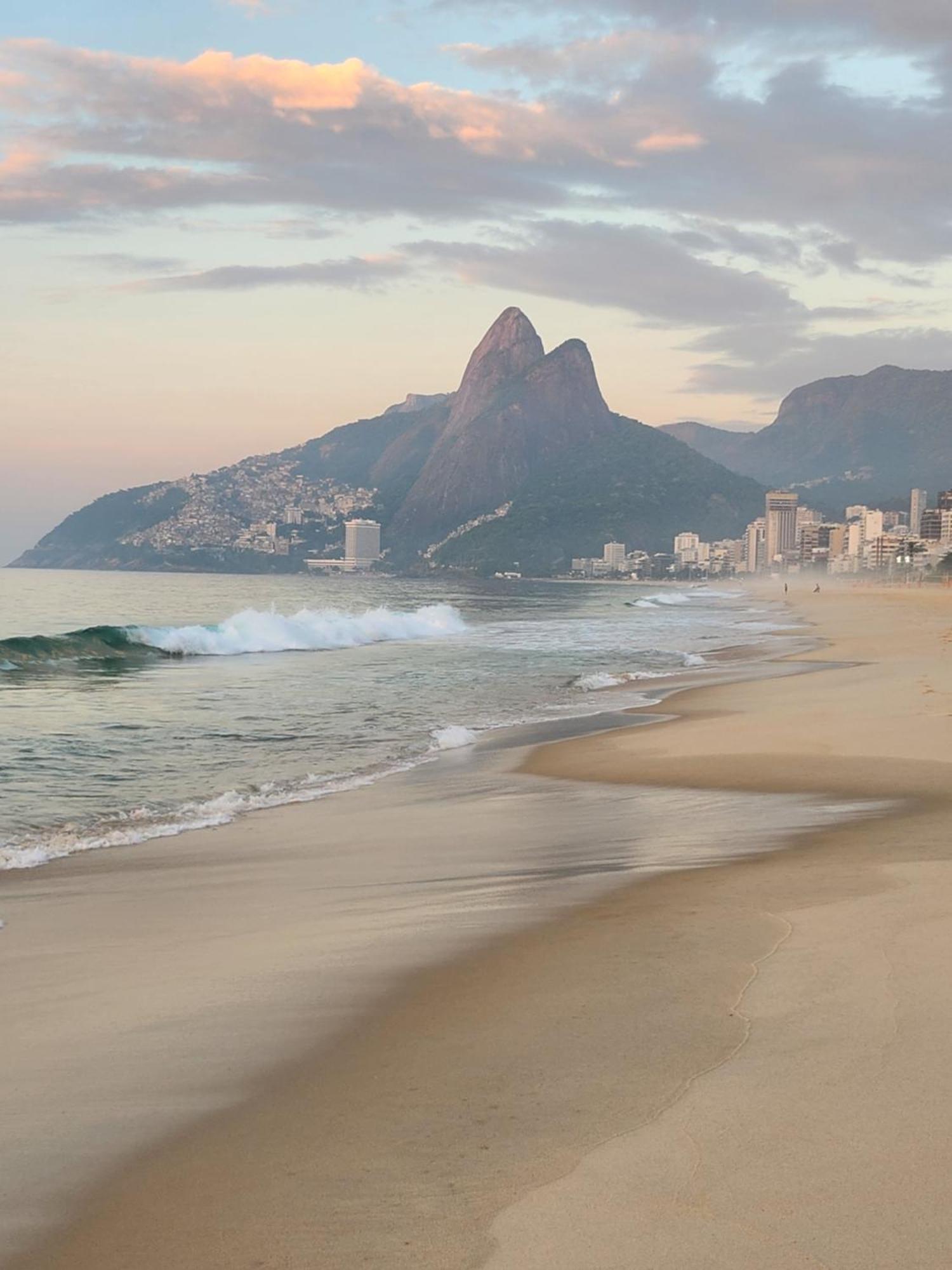 charmosa cobertura em Ipanema na quadra da praia de quarto, sala, terraço e sauna Rio de Janeiro Extérieur photo